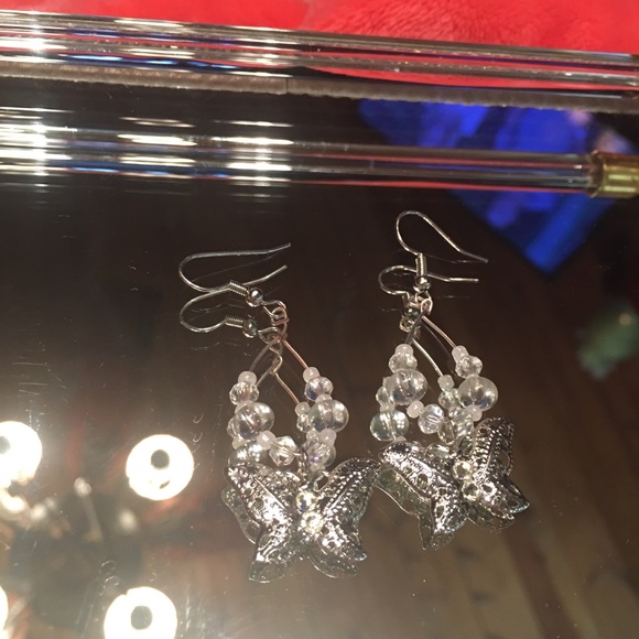 Butterfly earrings with crystal beaded accents - Picture 4 of 8